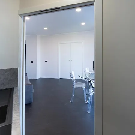 Lägenhet 225 - La Corte Luxury Apartment, Centro Citta Con Vista Panoramica E Parcheggio Privato Gratuito Incluso