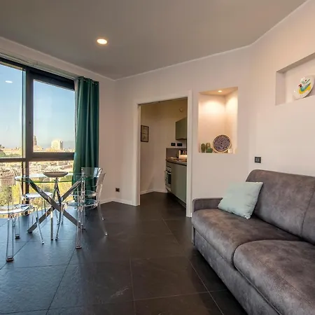 225 - La Corte Luxury Apartment, Centro Citta Con Vista Panoramica E Parcheggio Privato Gratuito Incluso *