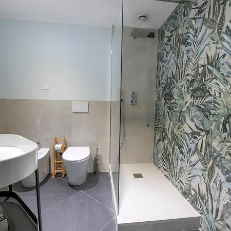 La Corte Luxury Apartment: Panoramic City Center With Free Parking Genoa