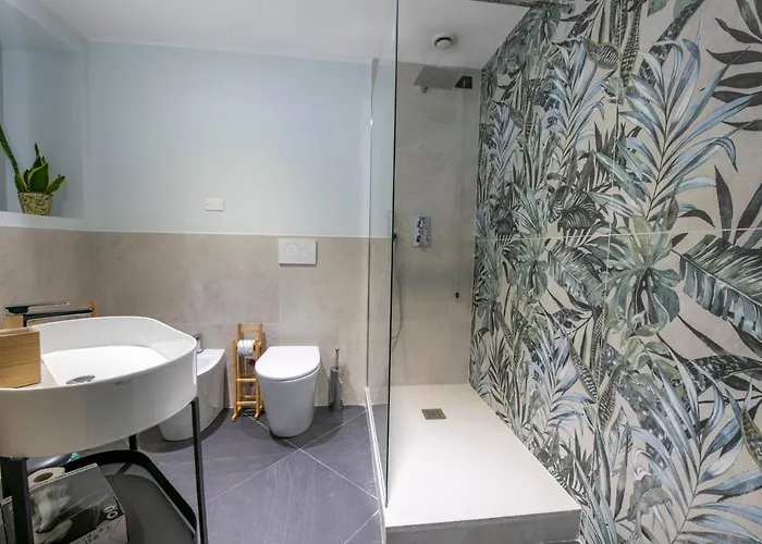 225 - La Corte Luxury Apartment, Centro Citta Con Vista Panoramica E Parcheggio Privato Gratuito Incluso Janov