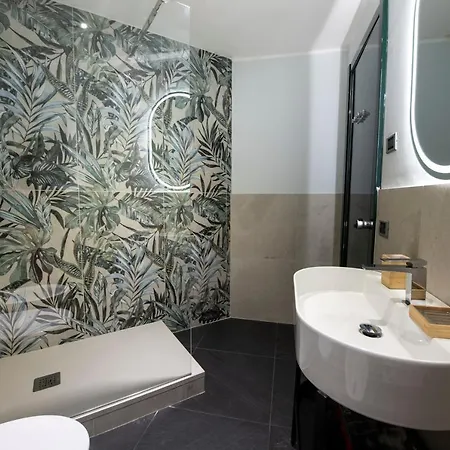 225 - La Corte Luxury Apartment, Centro Citta Con Vista Panoramica E Parcheggio Privato Gratuito Incluso