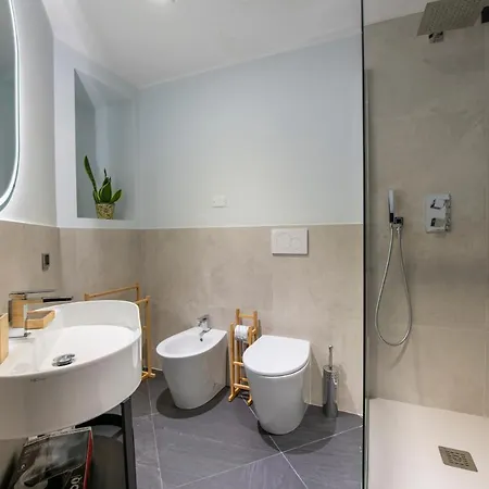 225 - La Corte Luxury Apartment, Centro Citta Con Vista Panoramica E Parcheggio Privato Gratuito Incluso Apartamento *