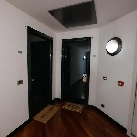 225 - La Corte Luxury Apartment, Centro Citta Con Vista Panoramica E Parcheggio Privato Gratuito Incluso Apartamento *